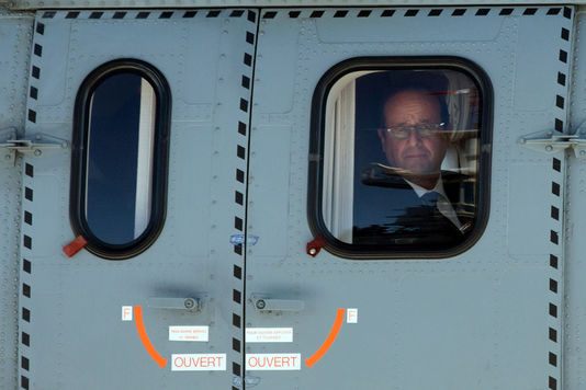 4824527_7_b4b5_francois-hollande-se-rendra-a-bord-du_5963a63af5fe9dbfccea3ba0d7753b99